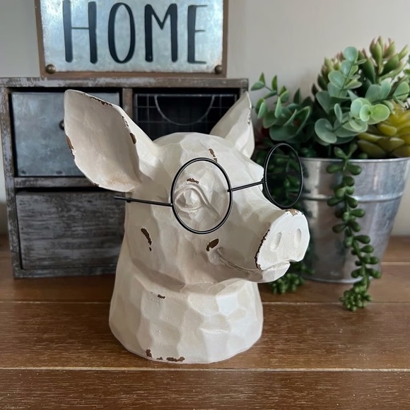 New White Distressed Farmhouse Pig Head With Glasses - Picture 4 of 6